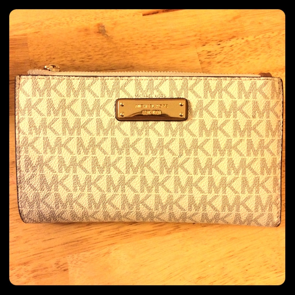 White MK real wallet